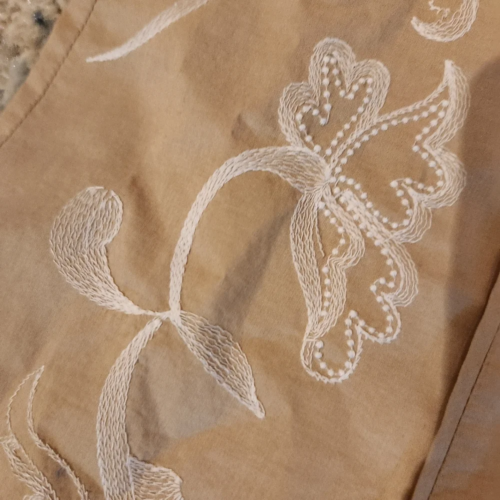 Ann Taylor Tan Cream Embellished Midi Skirt Sz 6 - Picture 4 of 6